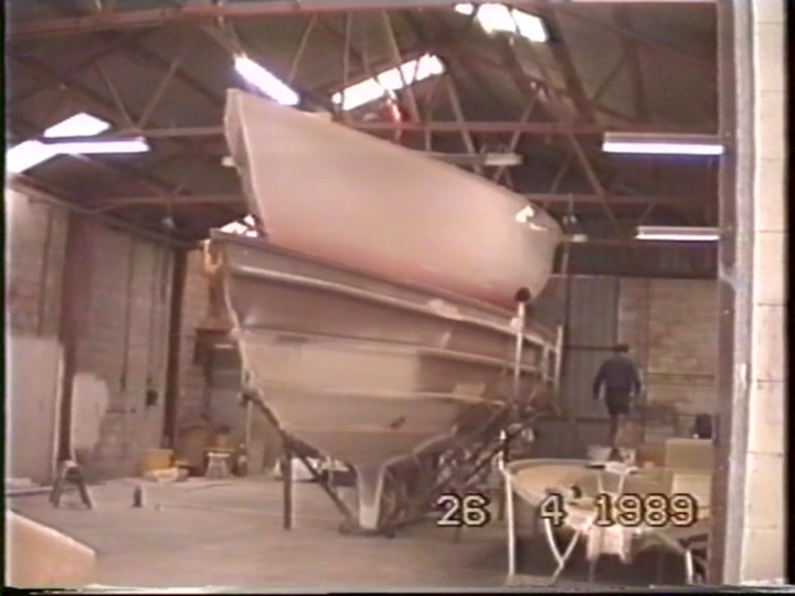 Building of Arends 33 Hull #49